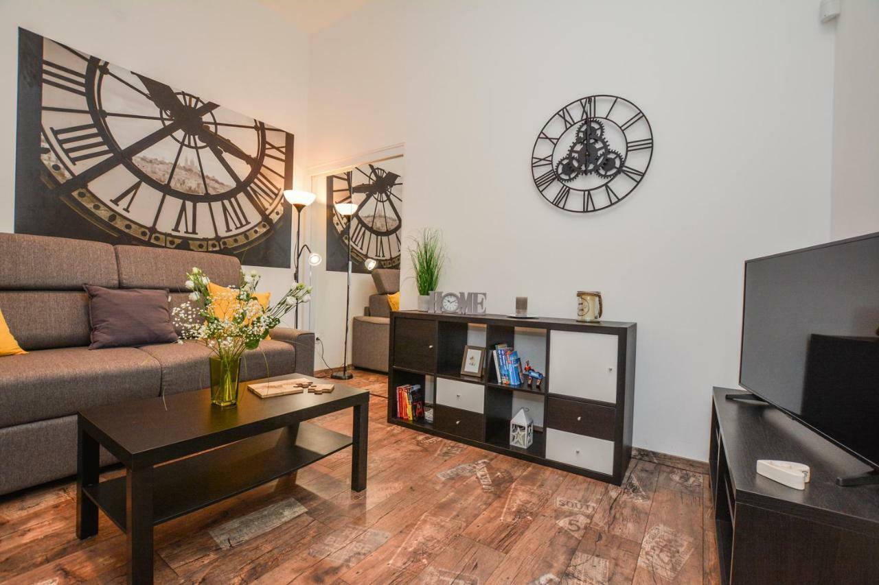 Timeless Apartment With Free Private Parking 布达佩斯 外观 照片