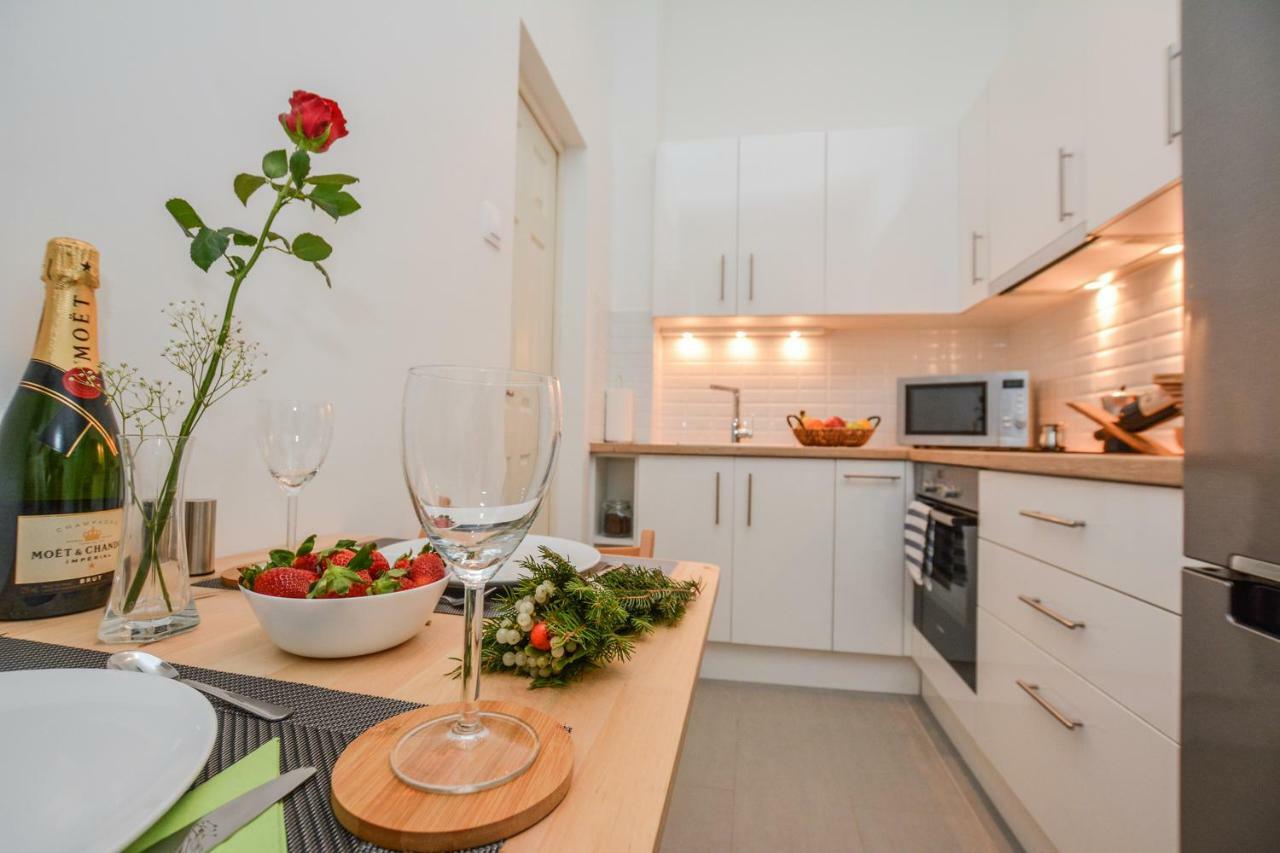 Timeless Apartment With Free Private Parking 布达佩斯 外观 照片