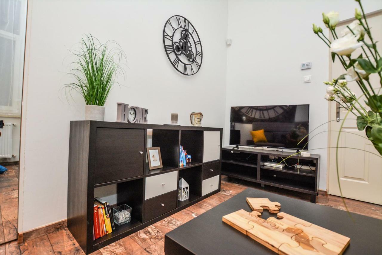 Timeless Apartment With Free Private Parking 布达佩斯 外观 照片